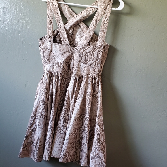 Victoria's Secret  Moda International Snakeprint Cross back Dress Size 4 - Picture 2 of 5